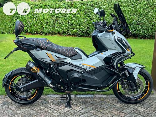 ⭐️ UNIEKE CUSTOM Honda XADV 750 TK FLUO EDITION FULL OPTIONS, Motoren, Motoren | Honda, Bedrijf, Scooter, meer dan 35 kW, 2 cilinders