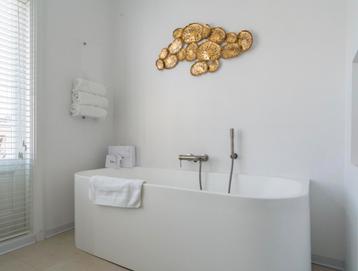 Wanddecoratie goudkleurig  beschikbaar voor biedingen
