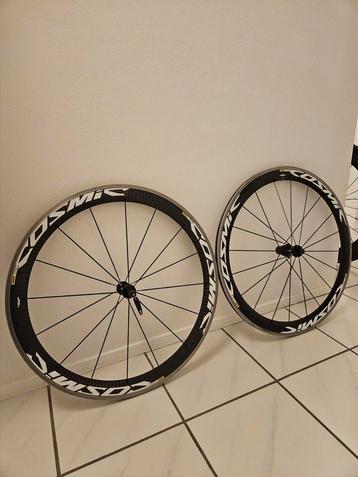 Mavic cosmic carbon wielset (let op: achterwiel defect!) beschikbaar voor biedingen