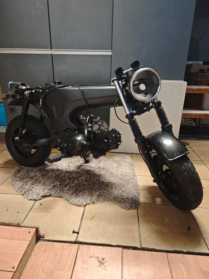 Dax projectje ( vaste prijs: zie omschrijving ), Fietsen en Brommers, Brommers | Honda, Zo goed als nieuw, Overige modellen, Ophalen