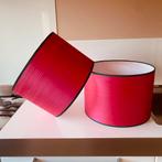 Ruwe zijde lampenkappen, Huis en Inrichting, Lampen | Lampenkappen, Overige kleuren, 25 tot 50 cm, Cerise kleur kap , afgewerkt met donker groe chintz randje