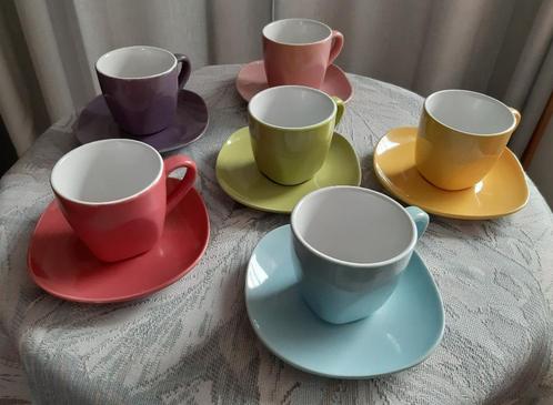 Espressokop en schotel espresso, Huis en Inrichting, Keuken | Servies, Zo goed als nieuw, Kop(pen) en/of Schotel(s), Overige stijlen