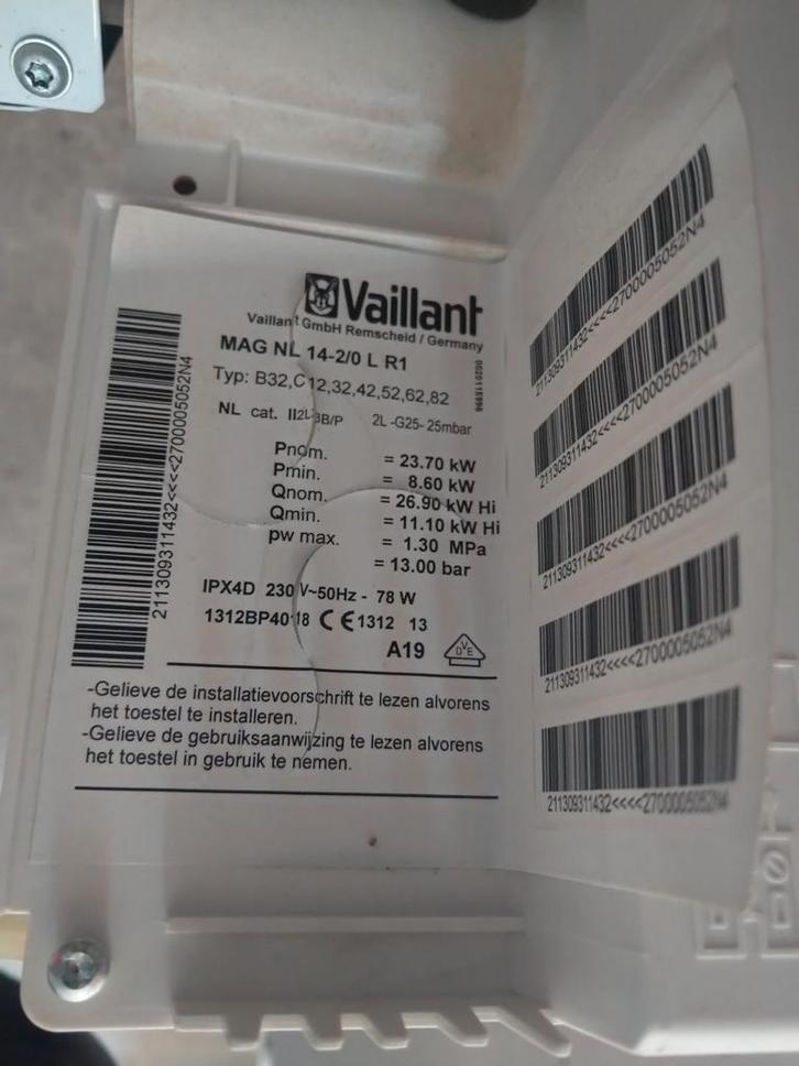 Vaillant MAG NL 14-2/0 L R1 Geiser + Aansluitdelen, Zakelijke goederen, Machines en Bouw | Pompen en Compressoren, Ophalen