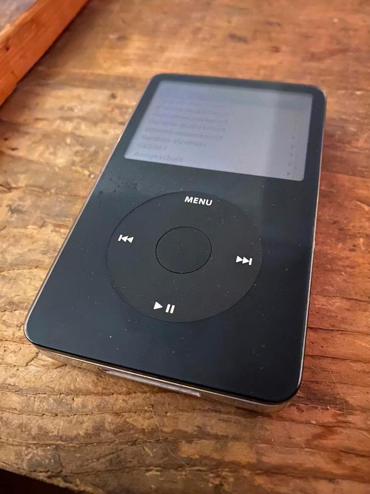 Apple Ipod 60GB video en JBL On Time speaker, Audio, Tv en Foto, Mp3-spelers | Apple iPod, Gebruikt, Photo, 40 GB en meer, Ophalen of Verzenden