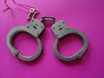 ANTIEKE LIPS HANDBOEIEN 2 SLEUTELS MUSEUM SLOT HANDCUFFS, Ophalen of Verzenden, Overige soorten, Nederland, Overige typen