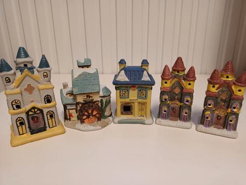 Kersthuisjes 5 stuks, Diversen, Kerst, Zo goed als nieuw, Ophalen of Verzenden