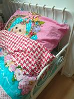 IKEA Meegroeibed. Meidenbed met spijlen en krullen, Kinderen en Baby's, Kinderkamer | Bedden, Ophalen, 85 tot 100 cm, Gebruikt
