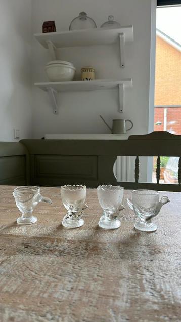 Vintage eierdopjes glas  beschikbaar voor biedingen