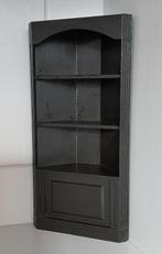 Hoekkast zwart geverfd hout 1:12, Verzamelen, Poppenhuizen en Toebehoren, Ophalen of Verzenden, Zo goed als nieuw, Decoratie
