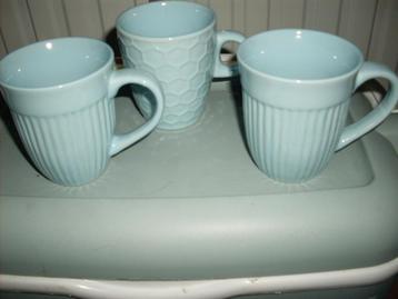 3 pastel kleur nieuwe bekers beschikbaar voor biedingen