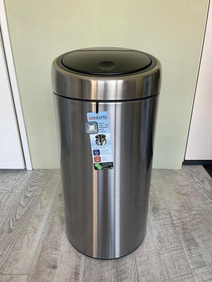 Brabantia Touch Bin, Huis en Inrichting, Woonaccessoires | Prullenbakken, Nieuw, Rvs, 75 cm of meer, 40 liter of meer, Ophalen
