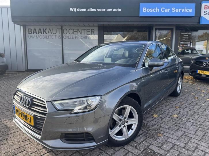 Audi A3 Limousine 1.4 TFSI CoD ProLine | Carplay | Camera |, Auto's, Audi, Bedrijf, A3, ABS, Achteruitrijcamera, Airbags, Airconditioning