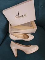 Fiarucci bruidsschoenen trouwschoenen mt 40 in doos, Ophalen of Verzenden, Zo goed als nieuw, Sneakers of Gympen