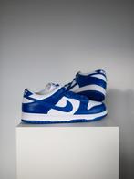 Nike Dunk Low Kentucky (2022) | Maat 43, Nieuw, Blauw, Ophalen of Verzenden, Sneakers of Gympen