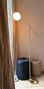Vloerlamp - messing en witte bol van melkglas - verstelbaar, Ophalen of Verzenden, Gebruikt, Glas, 150 tot 200 cm