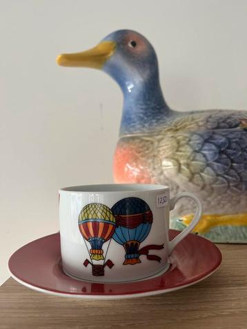 Leuke Kop en Schotel met Luchtballon Design beschikbaar voor biedingen