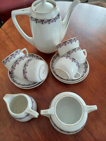 Koffie servies Petrus Regout beschikbaar voor biedingen