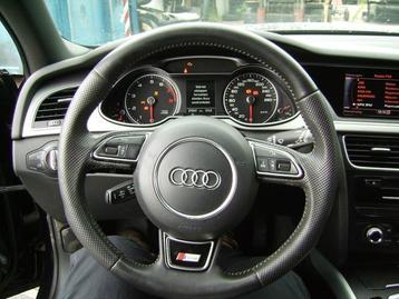 Stuurwiel van een Audi A4 beschikbaar voor biedingen