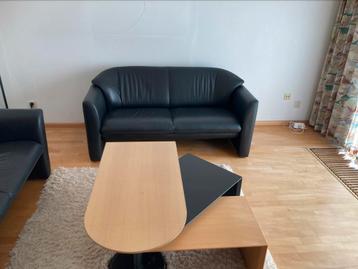Twee Leolux banken beschikbaar voor biedingen