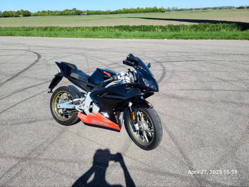 Aprilia rs50 2012 70cc, Fietsen en Brommers, Brommers | Derbi, Gebruikt, Maximaal 45 km/u, Ophalen