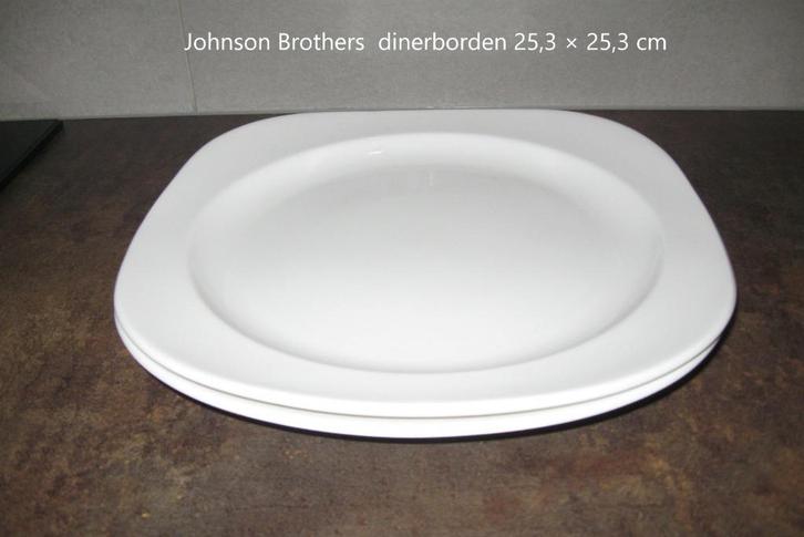 2 borden, dinerborden, room-wit, Johnson Brothers, hoek rond, Huis en Inrichting, Keuken | Servies, Zo goed als nieuw, Bord(en)