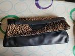 Unisa zwarte clutch met dierenprint echt leder, Sieraden, Tassen en Uiterlijk, Tassen | Damestassen, Ophalen of Verzenden, Zo goed als nieuw