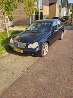 Mercedes-Benz C-Klasse 2.0 C180 Sedan 2002 Blauw, Auto's, 1355 kg, 1998 cc, Achterwielaandrijving, 74 €/maand