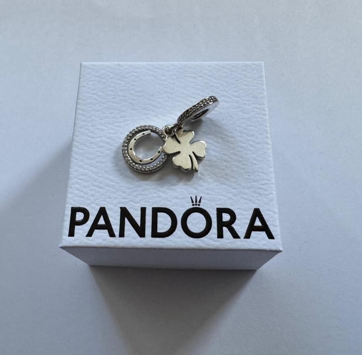 NIEUW: Pandora geluksbedel / hanger - klaver / hoefijzer, Sieraden, Tassen en Uiterlijk, Bedels, Nieuw, Pandora, Zilver, 1 bedel