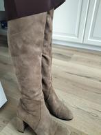 Notre V over knee laarzen maat 38 beige, Kleding | Dames, Schoenen, Ophalen of Verzenden, Zo goed als nieuw, Beige, Hoge laarzen