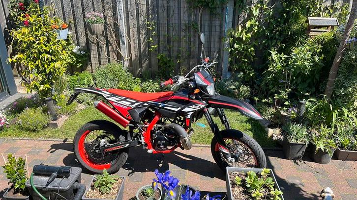 Beta rr 50 track 2022, Fietsen en Brommers, Brommers | Crossbrommers, Zo goed als nieuw, Overige merken, Ophalen