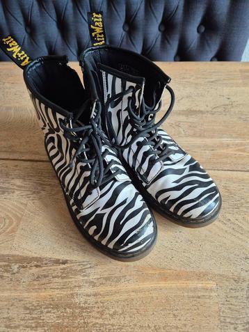 Dr. Martens Zebra Maat 36 beschikbaar voor biedingen