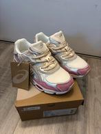 Acics gel-nyc beige/pink, Nieuw, Ophalen of Verzenden, Sneakers of Gympen, Roze