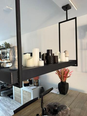 Industriële ijzeren lamp /plateau beschikbaar voor biedingen