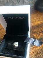 Pandora bedel M, Sieraden, Tassen en Uiterlijk, Bedels, Ophalen of Verzenden, Zo goed als nieuw