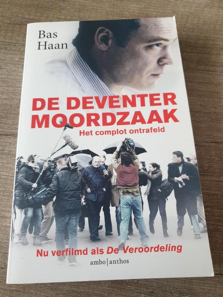De Deventer Moordzaak - Bas Haan, Boeken, Overige Boeken, Gelezen, Ophalen of Verzenden