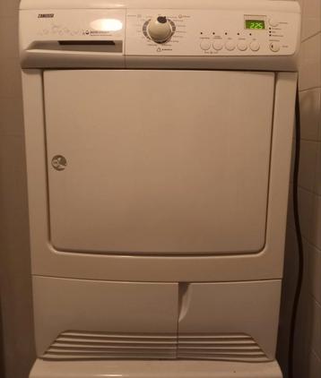Zeer nette zanussi condens droger € 125,- 

 beschikbaar voor biedingen
