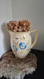 Decoratie vaas | kan met bloem, Blauw, Aardewerk of Porselein, Ophalen of Verzenden, Zo goed als nieuw