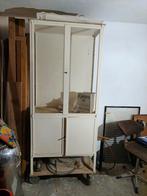 Ijzeren vintage kast, Ophalen