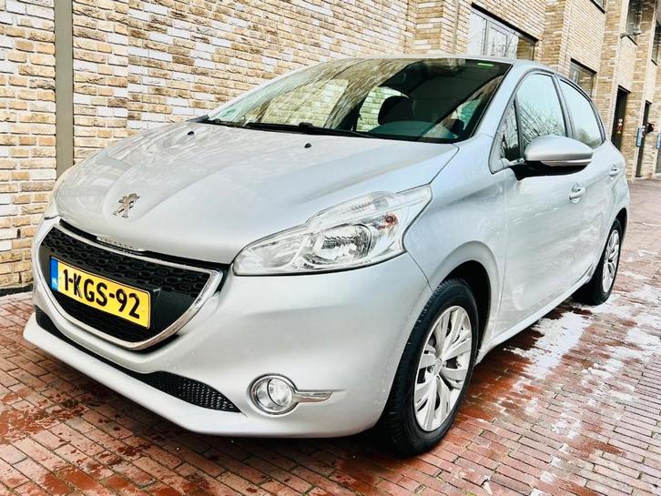 Peugeot 208 1.2 VTI 5D 2013 | Cruise | NW APK  | Scherm | BT, Auto's, Peugeot, Particulier, ABS, Airbags, Airconditioning, Alarm