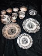 Lotje serviesgoed zwart religie regout, Antiek en Kunst, Antiek | Servies los, Ophalen of Verzenden