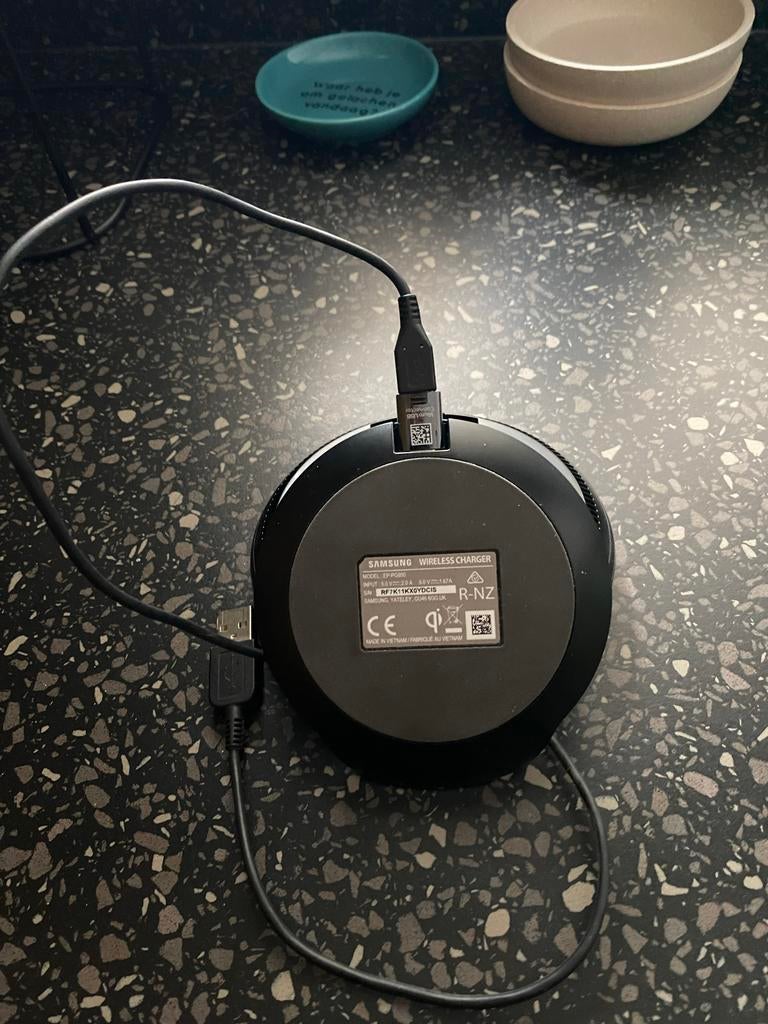 Draadloos telefoon oplader, Telecommunicatie, Mobiele telefoons | Telefoon-opladers, Ophalen of Verzenden, Zo goed als nieuw, Apple iPhone