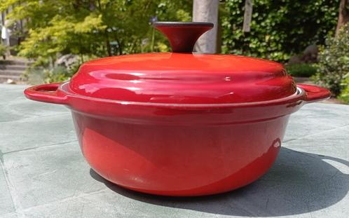 NOMAR STAUB vintage kersen rood gietijzer pan 20cm nieuw (2), Huis en Inrichting, Keuken | Potten en Pannen, Zo goed als nieuw