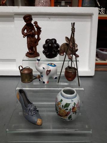 8 VERSCHILLENDE OUDE MINIATUREN in DIV MATERIALEN 5E per st beschikbaar voor biedingen