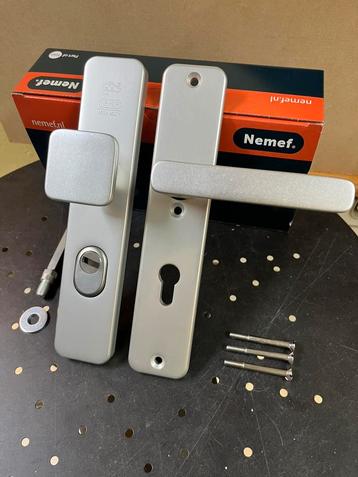 Nemef  Veiligheid Langschild F1 zilver Knop-Kruk SKG3 NIEUW. beschikbaar voor biedingen