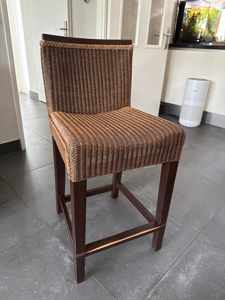 4 Eetkamer barkrrukken merk Lloyd Loom, 5 krukken of meer, Ophalen, Gebruikt, 60 tot 90 cm