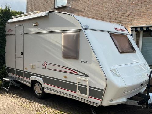 Beyerland Sprinter Sport 390fb in zeer nette staat, Caravans en Kamperen, Caravans, Particulier, tot en met 4, 750 - 1000 kg, Treinzit