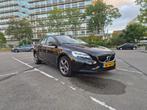Volvo V40 2.0 D2 120PK 2017 Zwart, Auto's, Voorwielaandrijving, Stof, 4 cilinders, 1969 cc