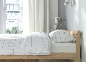 Ikea wooden bedframe - afbeelding 3