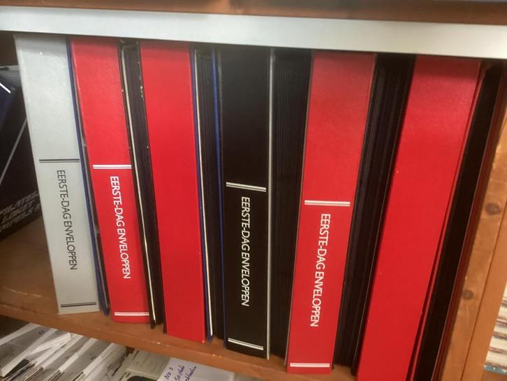 Diverse gebruikte Albums voor fdc PS3 met 20 bladen goed, Postzegels en Munten, Postzegels | Toebehoren, Verzamelalbum, Ophalen