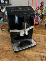 Siemens EQ.300 Koffiebonenmachine – Zeer goede staat, Ophalen of Verzenden, Zo goed als nieuw, Koffiemachine, Afneembaar waterreservoir